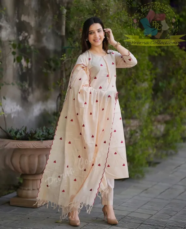 Women_Trendy_Cotton_Cream_Kurta_With_Pant_and_Dupatta