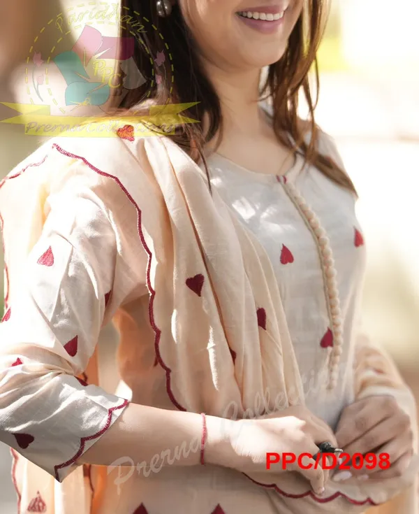 Women_Trendy_Cotton_Cream_Kurta_With_Pant_and_Dupatta