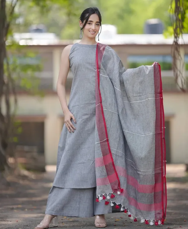 Women_Trendy_Cotton_Grey_Kurta_With_Pant_and_Dupatta