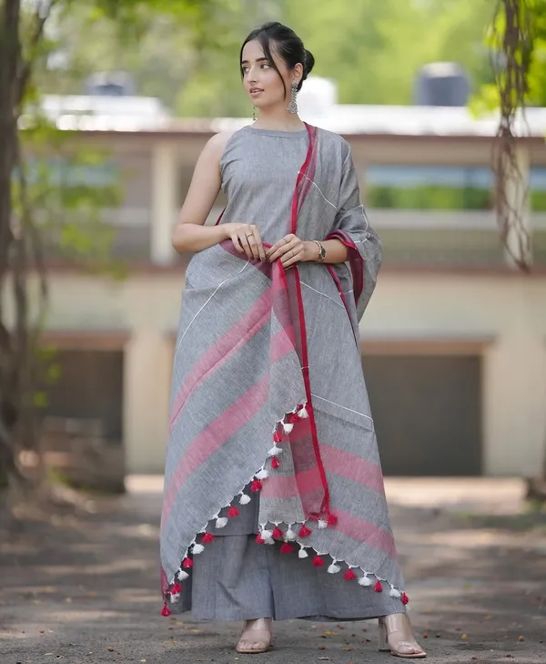 Women_Trendy_Cotton_Grey_Kurta_With_Pant_and_Dupatta