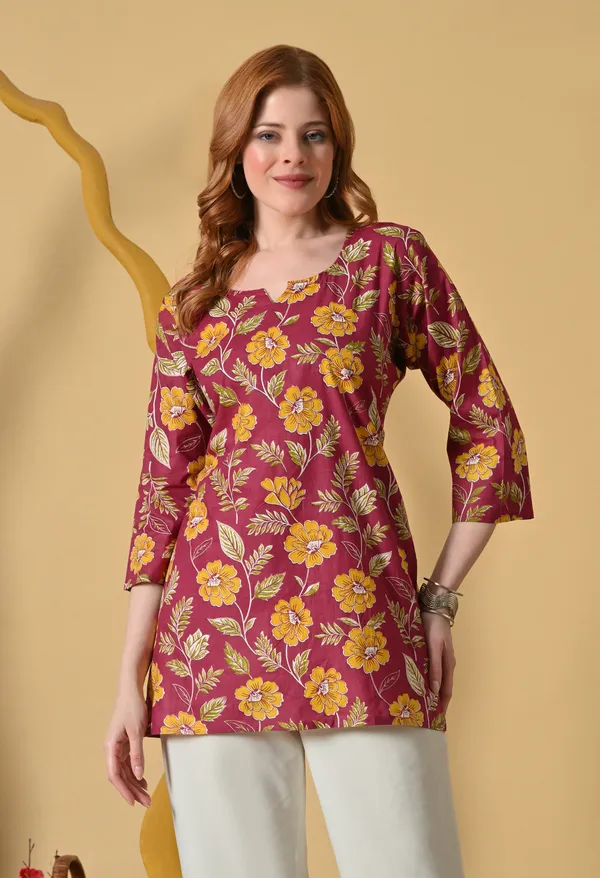 Maroon_Viscose_Rayon_Straight_Floral_Print_Short_Kurta_For_Women