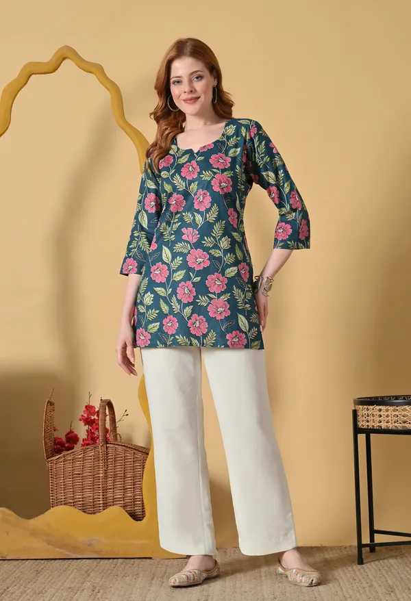 Dark_Green_Viscose_Rayon_Straight_Floral_Print_Short_Kurta_For_Women