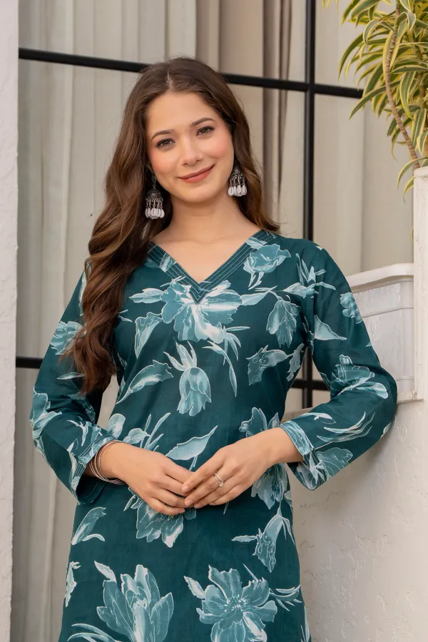 Green_Viscose_Rayon_Printed_Kurta_Pant_Set_For_Women