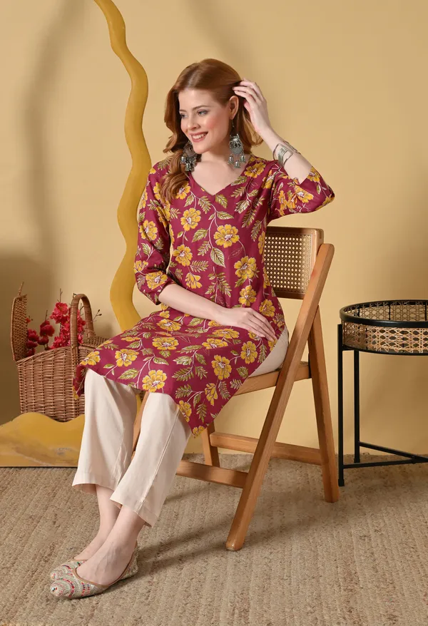 Maroon_Viscose_Rayon_Straight_Floral_Print_Kurta_For_Women
