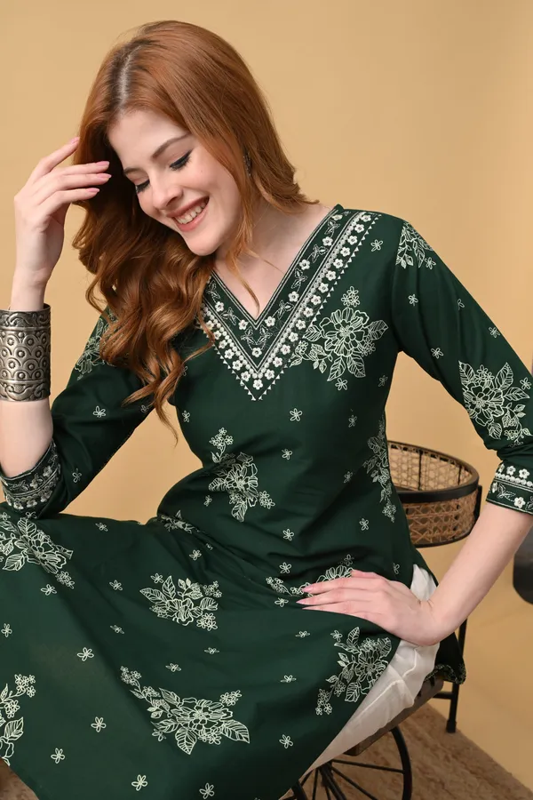 Green_Viscose_Rayon_Embroidered_Kurta_For_Women