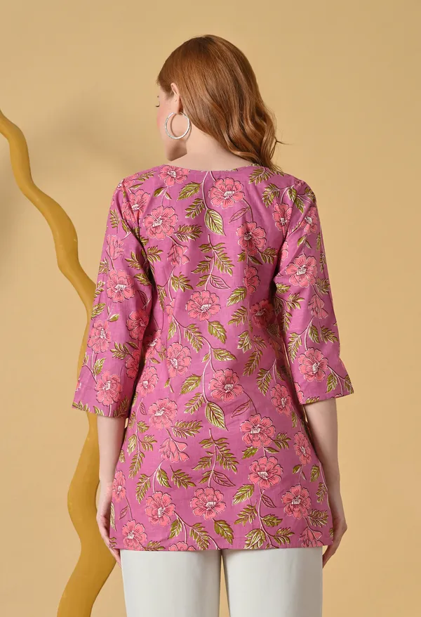 Pink_Viscose_Rayon_Straight_Floral_Print_Short_Kurta_For_Women