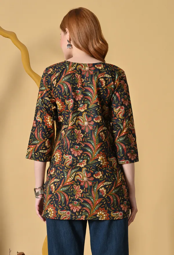 Black_Viscose_Rayon_Straight_Floral_Paisley_Print_Short_Kurta_For_Women