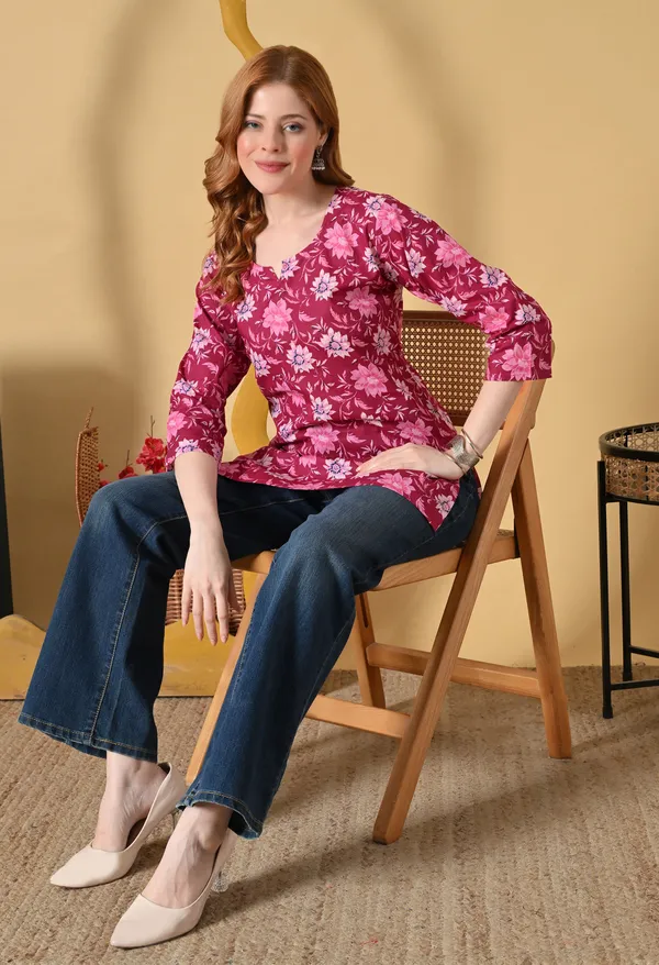 Maroon_Viscose_Rayon_Relaxed_Fit_Floral_Print_Short_Kurta_For_Women