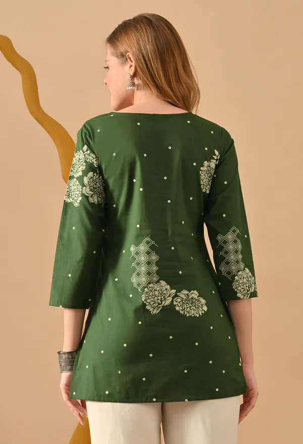 Green_Viscose_Rayon_Embroidered_Straight_Top_For_Women