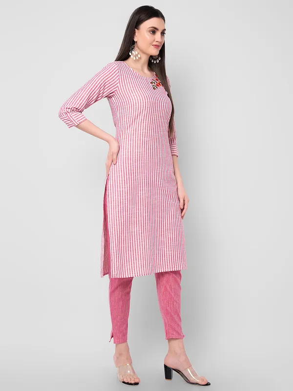 Pink_Viscose_Rayon_Striped_Straight_Kurta_Set_For_Women