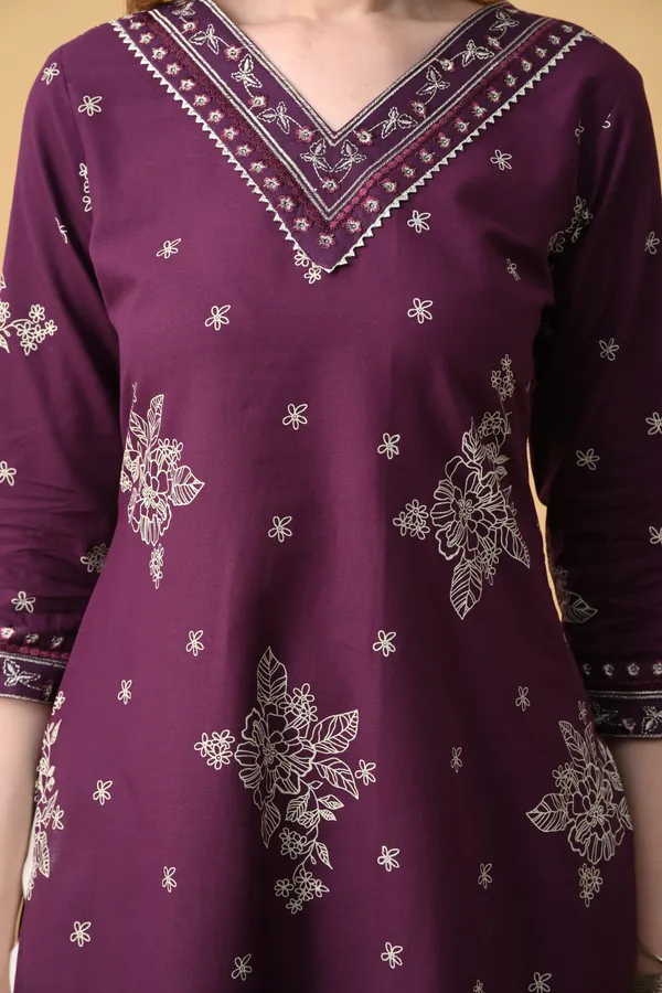 Purple_Viscose_Rayon_Straight_Embroidered_Kurta_For_Women