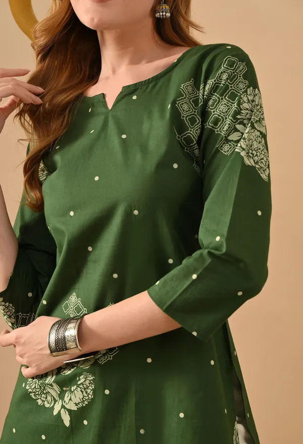Green_Viscose_Rayon_Embroidered_Straight_Top_For_Women