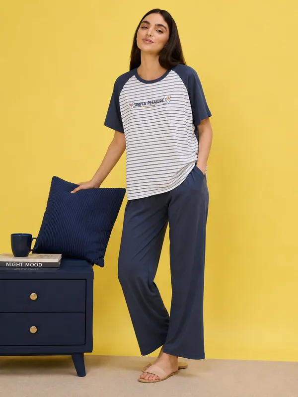 Simple_Pleasure_Navy_Stripe_Lycra_Nightdress_Set_for_Women