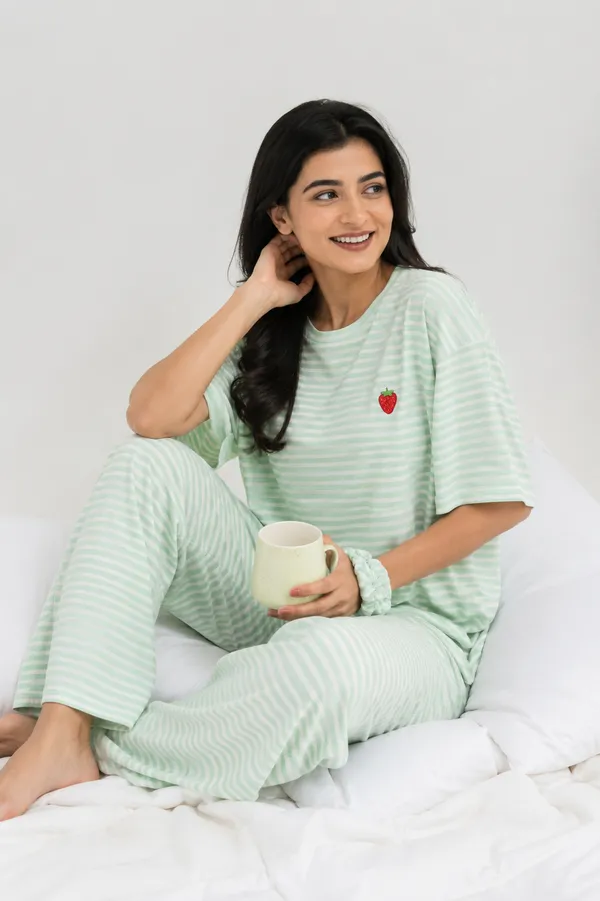 Women’s_Green_&_White_Striped_Cotton_Night_Suit_Set