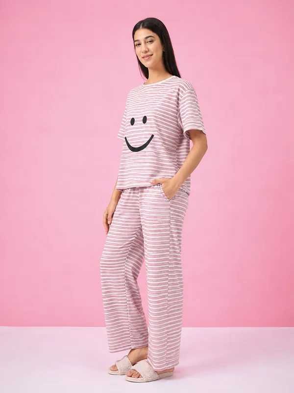 Women’s_Pink_Striped_Smile_Night_Suit