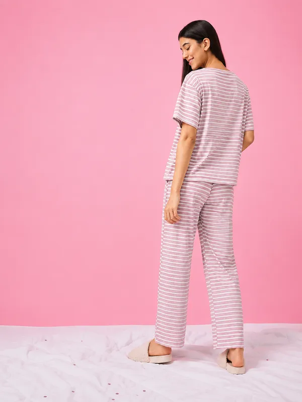 Women’s_Pink_Striped_Smile_Night_Suit