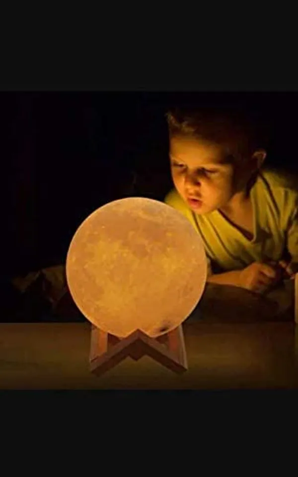 Yellow_Pla_Wood_7_Colour_Led_Moon_Lamp_With_Wooden_Stand
