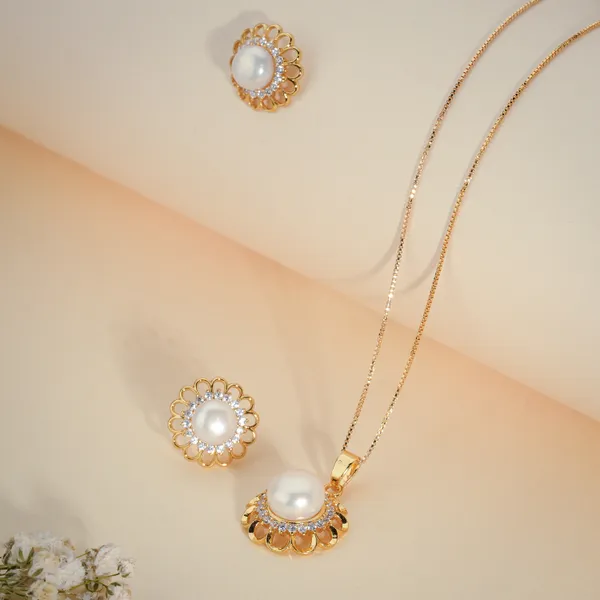 Gold_Plated_Pearl_Crystal_Floral_Pendant_Set_For_Women