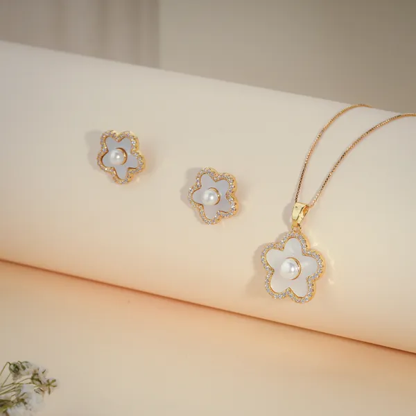 Gold_Plated_Pearl_Crystal_Flower_Pendant_Necklace_Earring_Set_For_Women