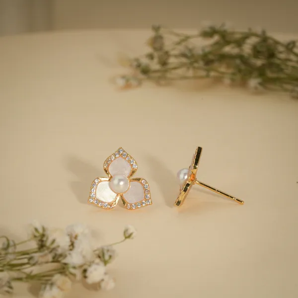 Gold_Plated_Mother_Of_Pearl_Crystal_Clover_Stud_Earrings_For_Women