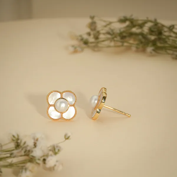 Gold_Plated_White_Enamel_Pearl_Flower_Stud_Earrings_For_Women