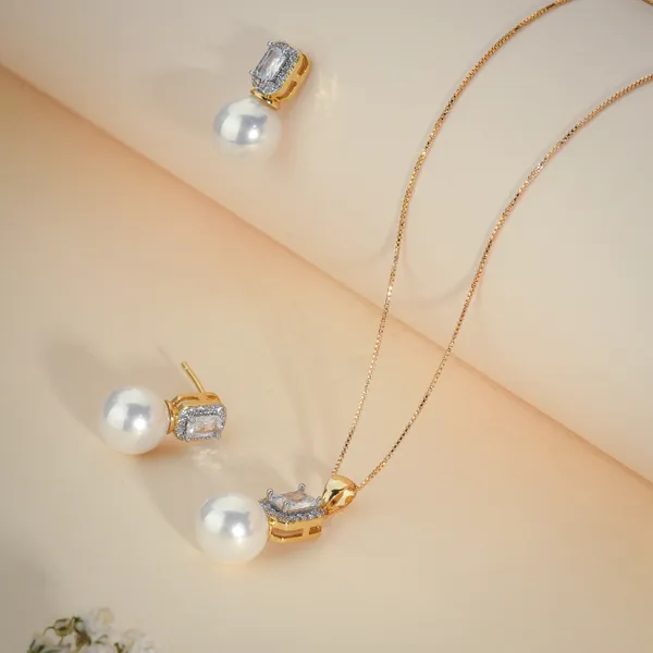 Gold_And_White_Pearl_Crystal_Drop_Pendant_Necklace_And_Earrings_Set