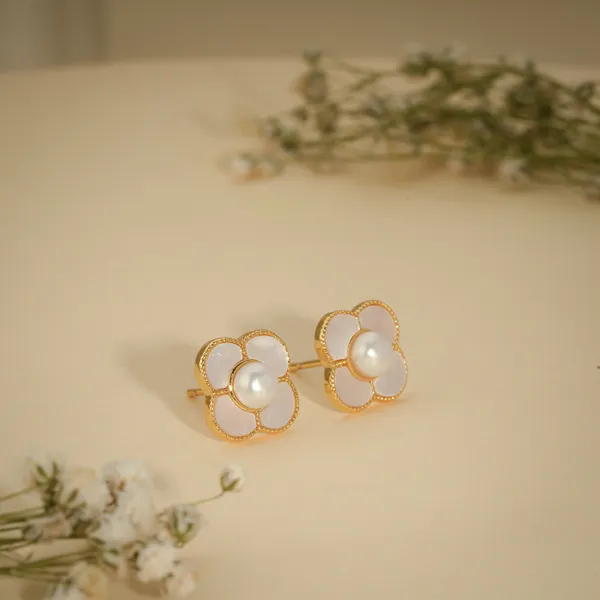 Gold_Plated_White_Enamel_Pearl_Flower_Stud_Earrings_For_Women