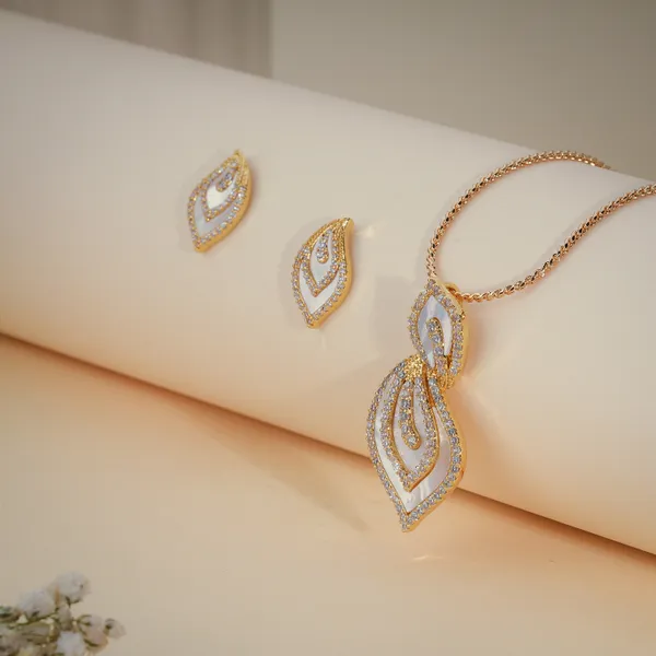 Gold_Plated_White_Stone_Layered_Leaf_Pendant_Set_With_Earrings_For_Women