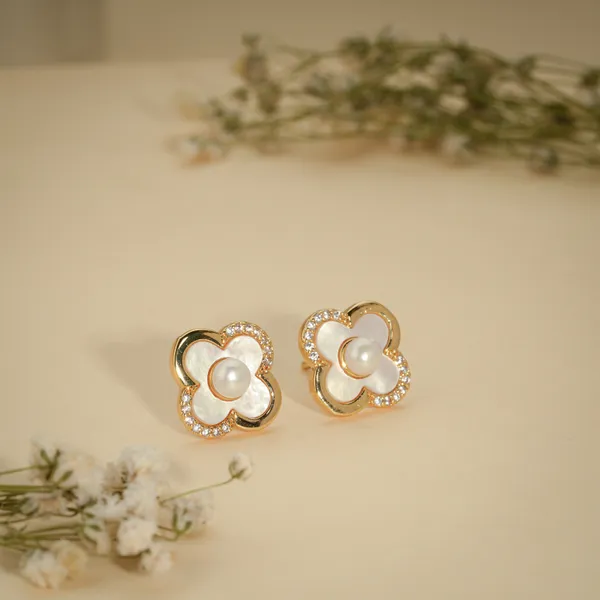 Gold_Plated_Pearl_Crystal_Floral_Stud_Earrings_For_Women