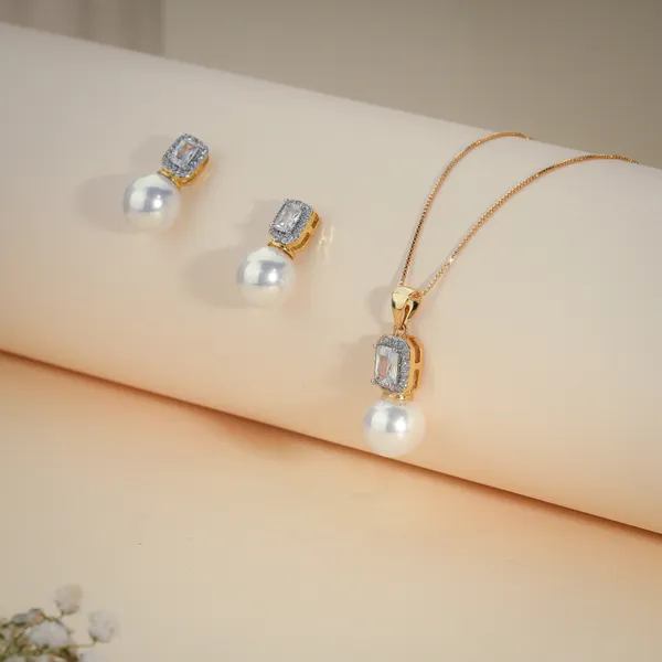 Gold_And_White_Pearl_Crystal_Drop_Pendant_Necklace_And_Earrings_Set