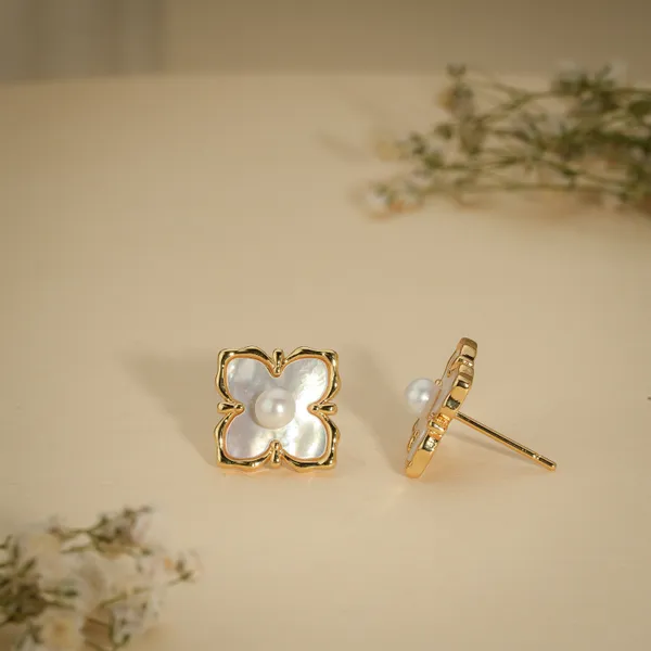 Gold_Plated_White_Pearl_Clover_Stud_Earrings_For_Women