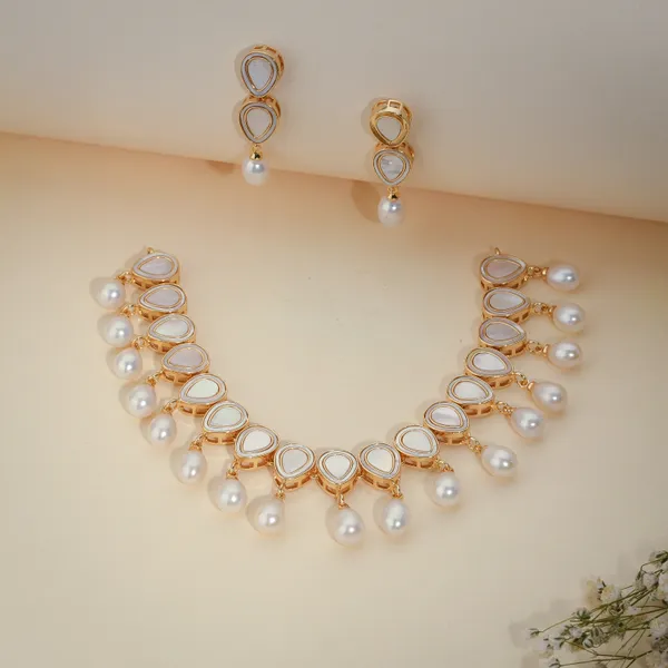 Gold_Plated_White_Pearl_Kundan_Choker_Necklace_Set_With_Earrings_For_Women