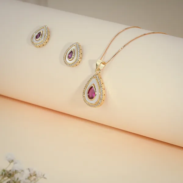 Gold_And_Red_Teardrop_Stone_Crystal_Pendant_Necklace_And_Earring_Set