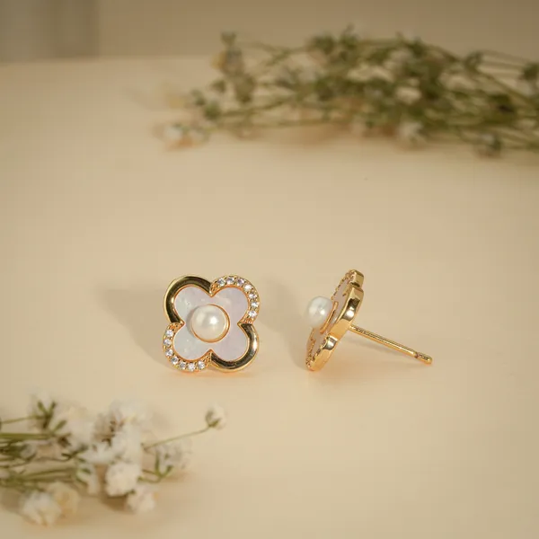 Gold_Plated_Pearl_Crystal_Floral_Stud_Earrings_For_Women