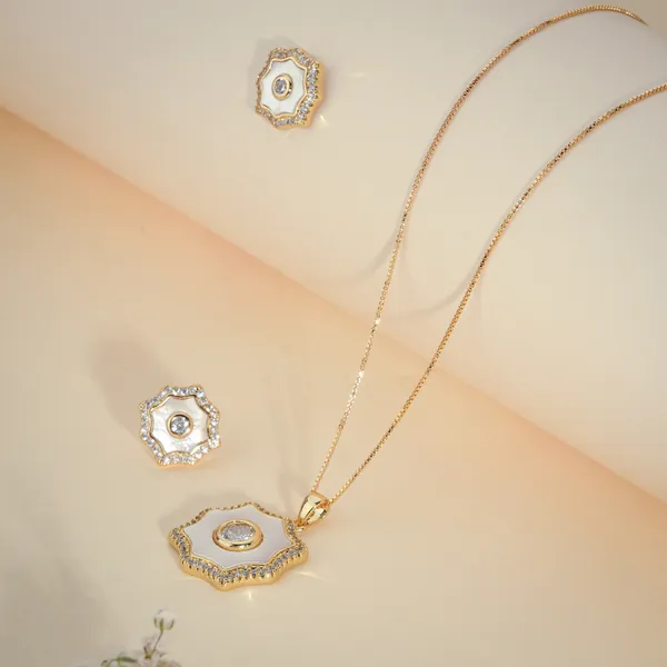 Gold_Plated_White_Shell_Crystal_Studded_Pendant_Set_With_Earrings_For_Women