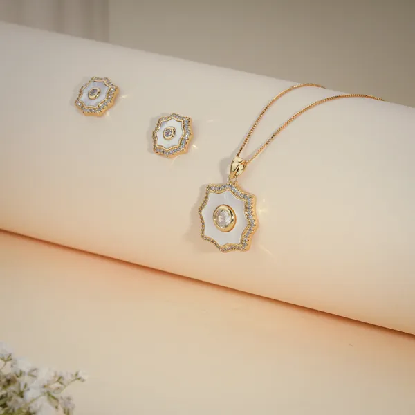 Gold_Plated_White_Shell_Crystal_Studded_Pendant_Set_With_Earrings_For_Women