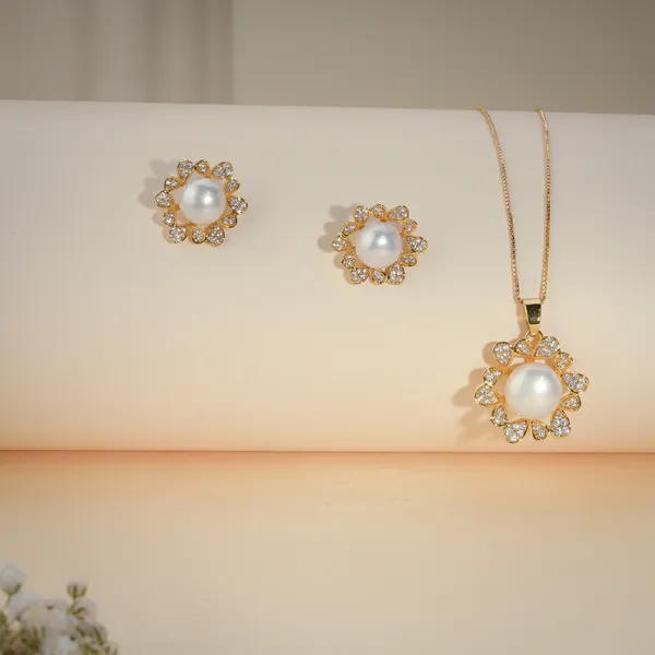 Gold_&_White_Pearl_Floral_Pendant_Necklace_And_Earrings_Set