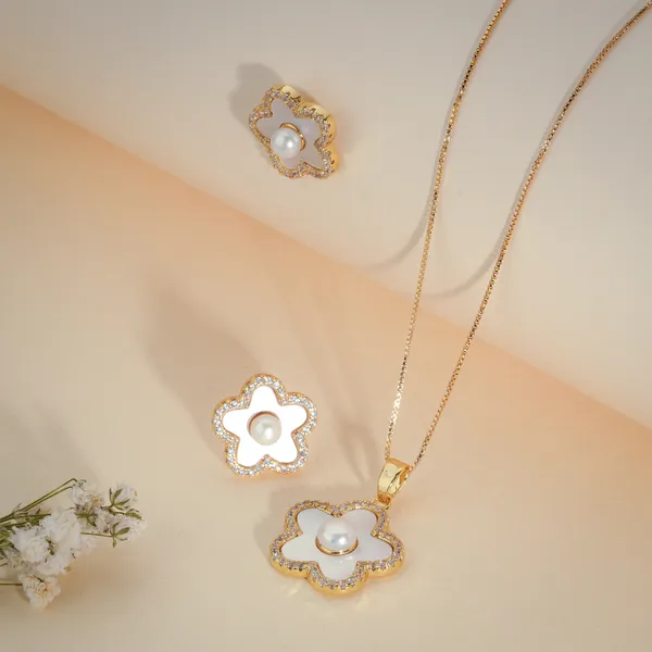 Gold_Plated_Pearl_Crystal_Flower_Pendant_Necklace_Earring_Set_For_Women