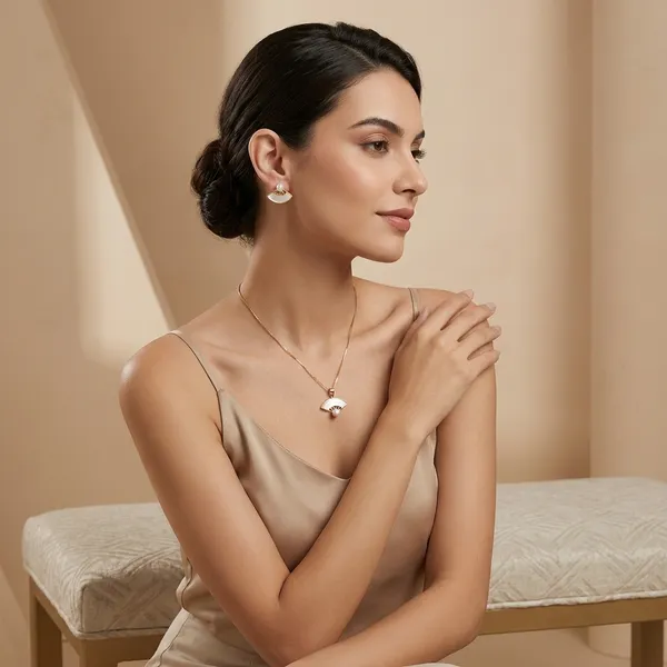 Gold_Plated_Pearl_Fan_Shaped_Jewellery_Set_For_Women
