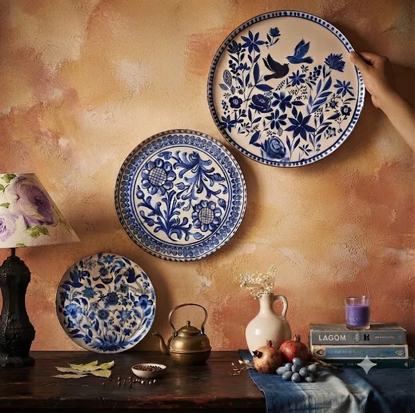 Blue_And_White_Decorative_Wall_Plates_With_Floral_And_Bird_Motifs_Set_of_3