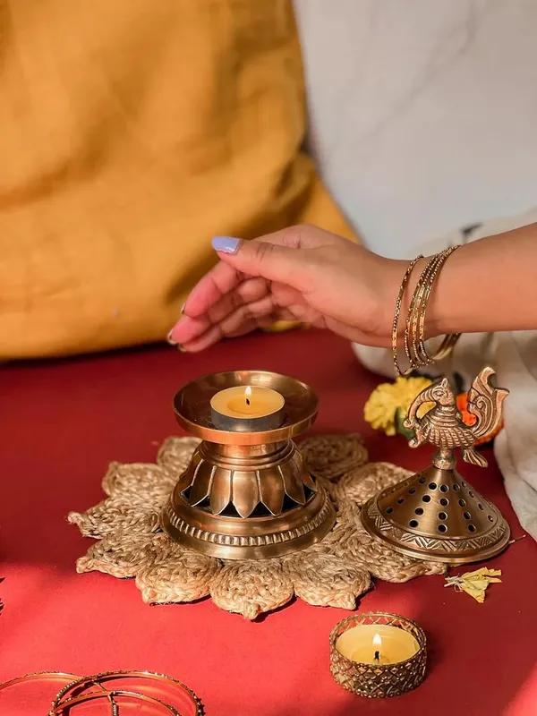 Brass_Peacock_Dhoop_Burner_With_Perforated_Dome