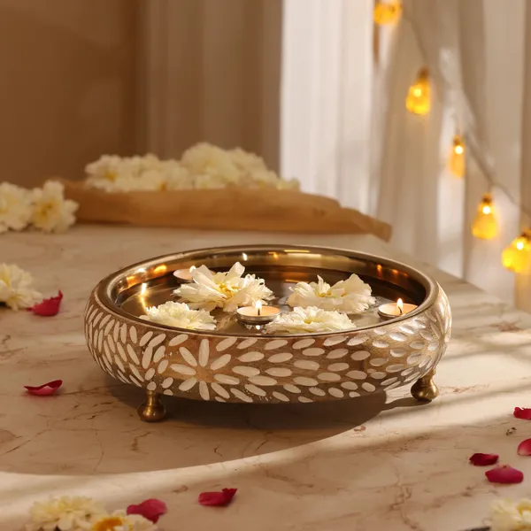 Mango_Wood_Hand-carved_Decorative_Urli_Bowl_With_Legs