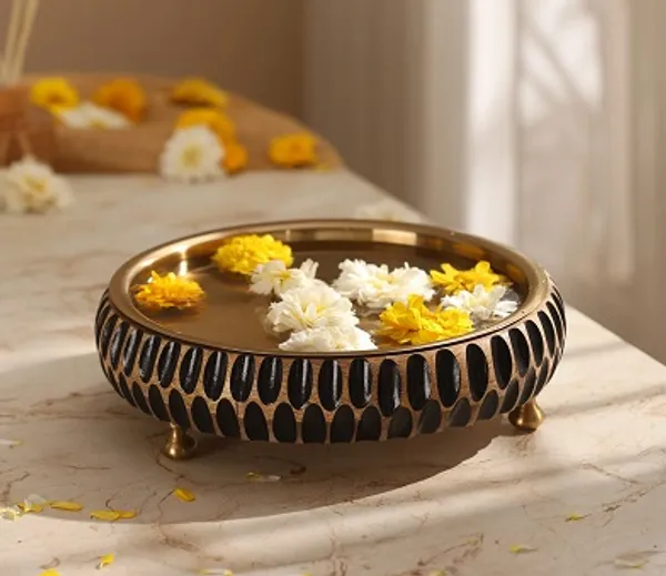 Mango_Wood_Hand-carved_Decorative_Urli_Bowl_With_Legs