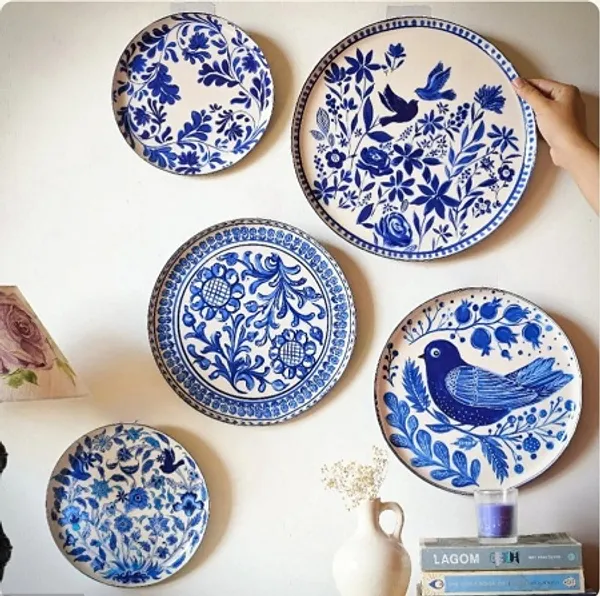 Set_of_5_Blue_White_Floral_Bird_Pattern_Decorative_Wall_Plates