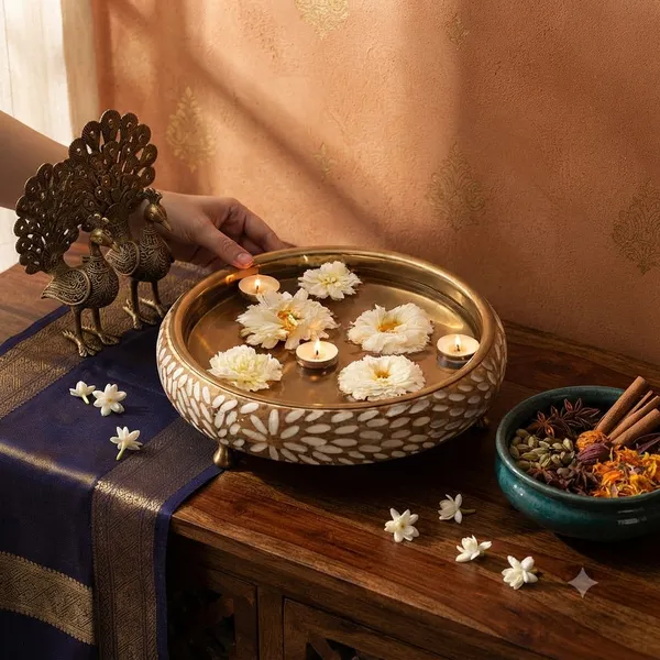 Mango_Wood_Hand-carved_Decorative_Urli_Bowl_With_Legs
