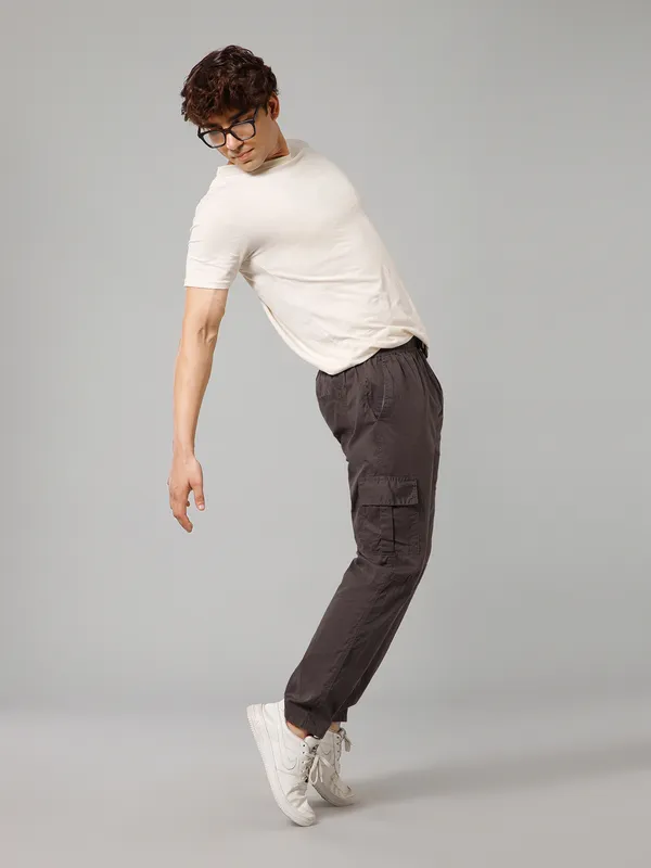 Brown_Cotton_Cargo_Pants_For_Men