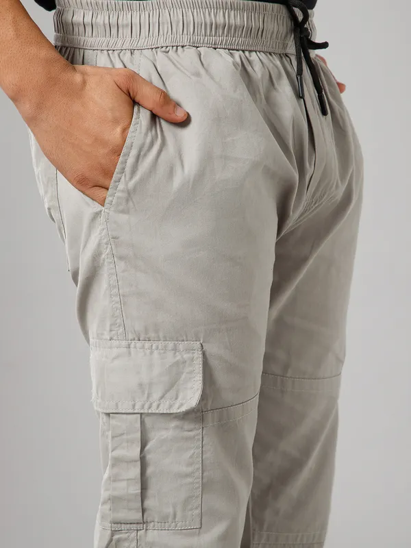 Grey_Cotton_Cargo_Pants_For_Men