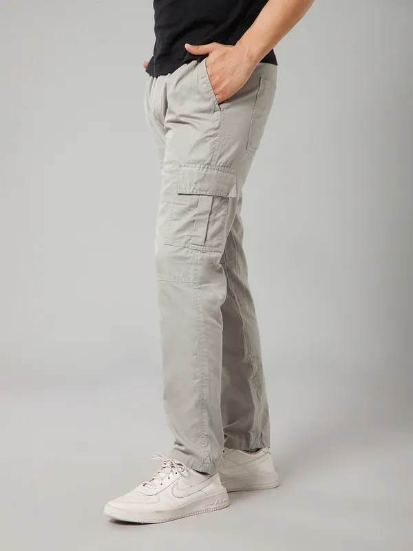 Grey_Cotton_Cargo_Pants_For_Men