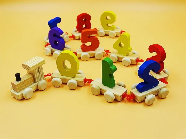 Wooden_Number_Train_Montessori_Counting_Puzzle_Toy_For_Kids