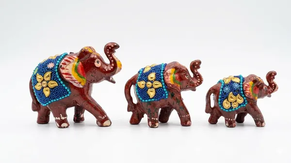 Wood_Handcrafted_Antique_Elephant_Figurine_Showpiece_Set_Of_3